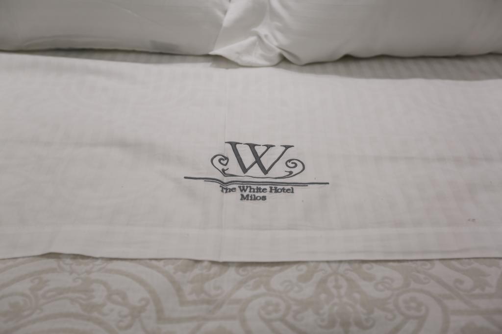 The White Suites Adamantas  Exterior foto