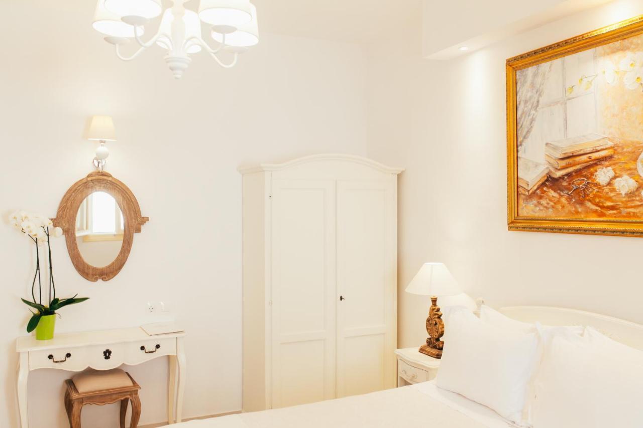 The White Suites Adamantas  Exterior foto